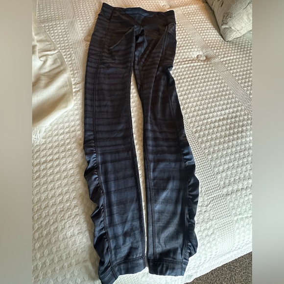 lululemon and gymshark Leggings - Picture 3 of 13